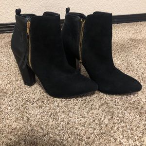Steve Madden Black Jannyce Bootie
